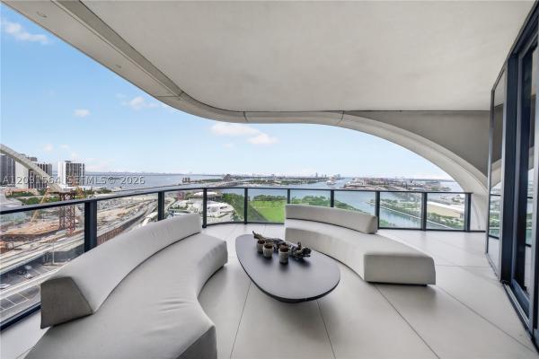 One Thousand Museum, 1000 NE Biscayne Blvd #2202, Miami, Florida 33132, image 1