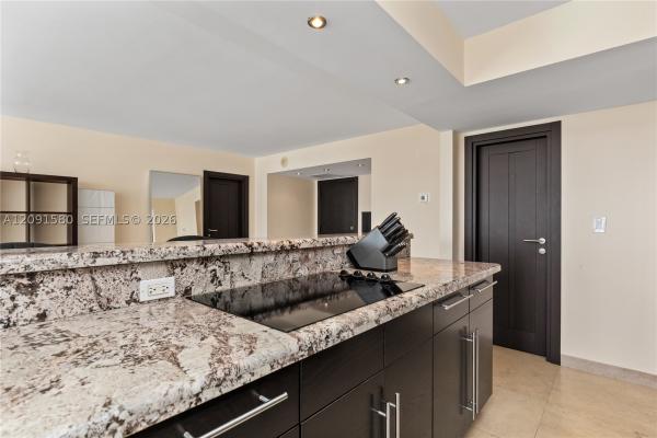 Winston Towers 400, 231 174th St #2106, Sunny Isles Beach, Florida 33160, image 1