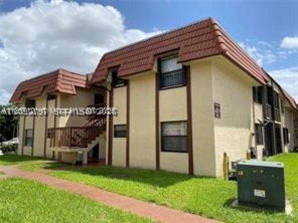 2715 W 66th St #13-21, Hialeah, Florida 33016, image 1