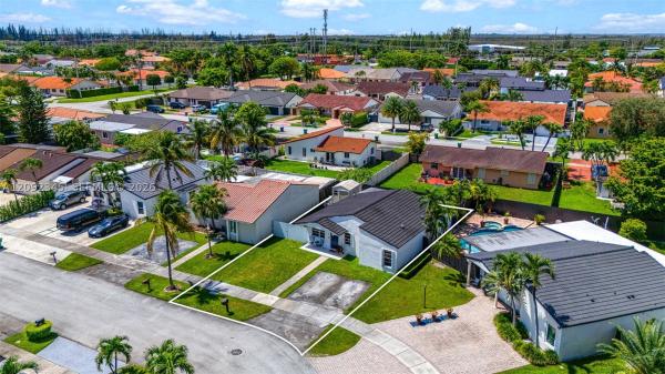 294 NW 134th Ct, Unincorporated Dade County, Florida 33182, image 1