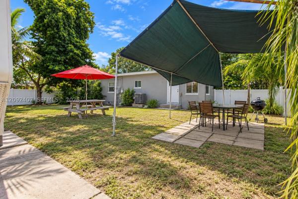 931 Opa Locka Blvd, Unincorporated Dade County, Florida 33168, image 1