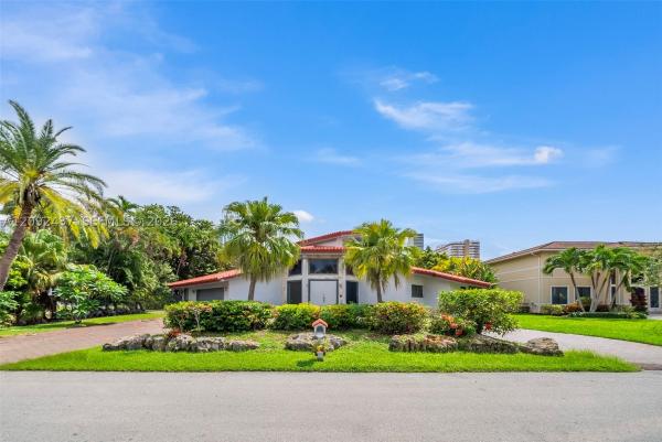 Golden Isles, 507 Palm Dr, Hallandale Beach, Florida 33009, image 1