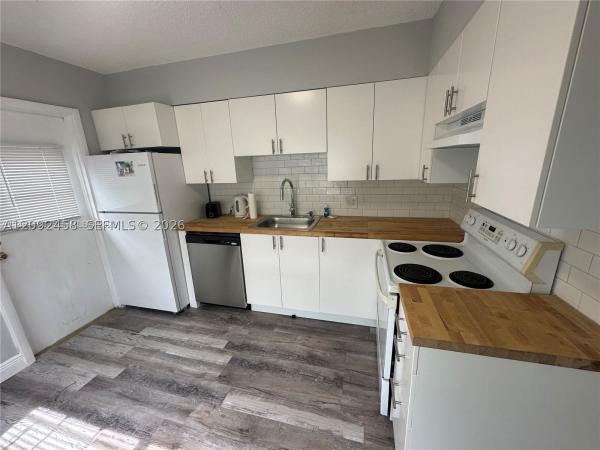 St James Park North, 37 SE 15th St #1, Dania Beach, Florida 33004, image 1