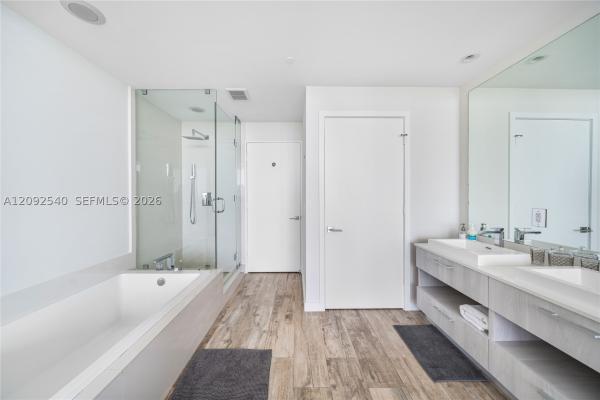 Paraiso Bay, 650 NE 32nd St #PH-5003, Miami, Florida 33137, image 1