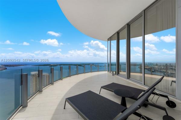 300 Biscayne Boulevard Way #5801C, Miami, Florida 33131, image 1