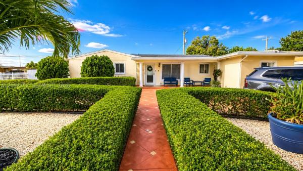 Carol City, 4300 NW 183rd St, Miami Gardens, Florida 33055, image 1