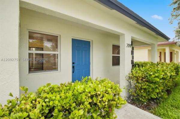 Harlem McBride, 209 NE 35th St #NA, Oakland Park, Florida 33334, image 1