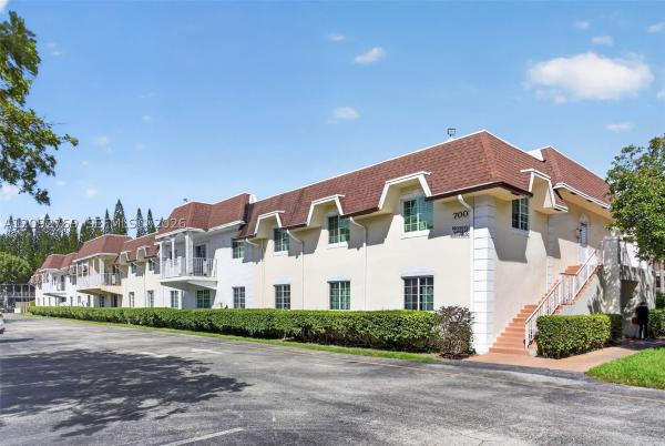 Brookfield Gardens North, 700 SE 2nd Ave #417, Deerfield Beach, Florida 33441, image 1