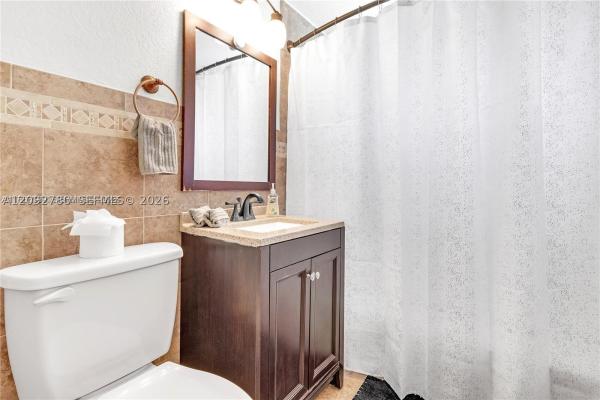 Glendale Manor, 460 NW 88th Ter, El Portal, Florida 33150, image 1
