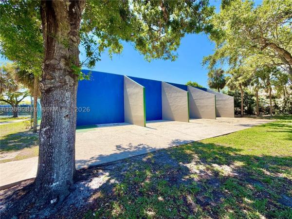 LakeView Club, 2890 N Oakland Forest Dr #202, Oakland Park, Florida 33309, image 1