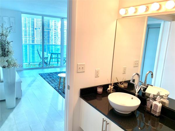 Brickell On The River North Tower, 31 SE 5th St #2806, Miami, Florida 33131, image 1