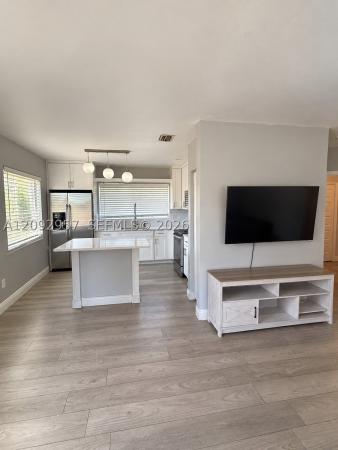 New Haven, 2315 NW 35th St, Miami, Florida 33142, image 1