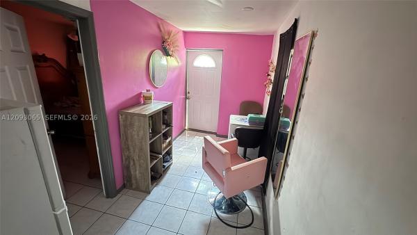551 NE 159th St, Unincorporated Dade County, Florida 33162, image 1