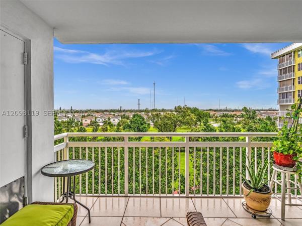 Hillcrest, 4400 Hillcrest Dr #603B, Hollywood, Florida 33021, image 1