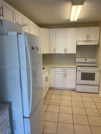 Kings Cove, 1325 W 68th St #221, Hialeah, Florida 33014, image 1