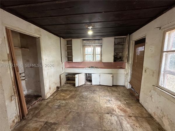 Fulford Heights, 16122 NE 18th Ct, North Miami Beach, Florida 33162, image 1
