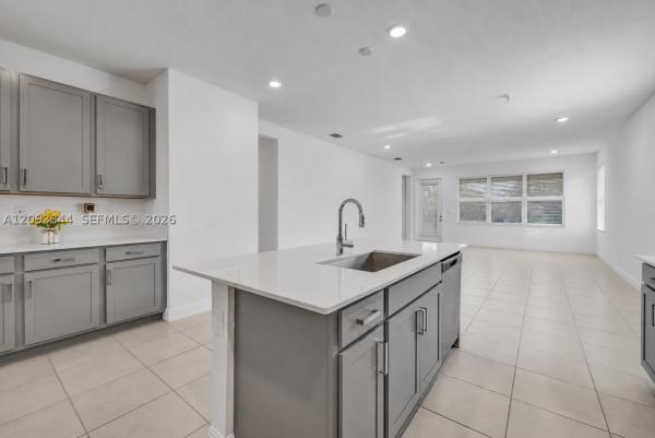 Veleiros At Crystal Lake, 4242 Rosa Dr, Deerfield Beach, Florida 33064, image 1