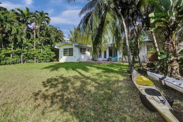 18500 NE 23rd Ct, Unincorporated Dade County, Florida 33180, image 1