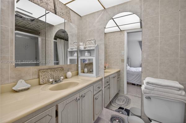 Meadowbrook Towers, 610 NE 12th Ave #602, Hallandale Beach, Florida 33009, image 1