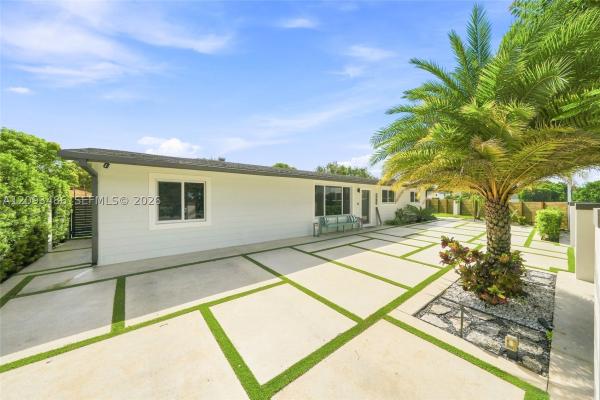 8031 SW 97th Ave, Unincorporated Dade County, Florida 33173, image 1