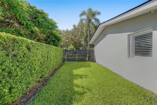 Garden Manor, 7301 SW 134th Ter, Pinecrest, Florida 33156, image 1