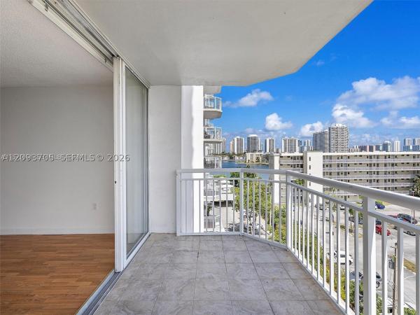 Del Prado South, 18021 Biscayne Blvd #603-2, Aventura, Florida 33160, image 1