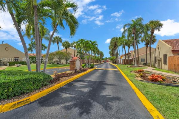 6420 SW 129th Pl #202, Unincorporated Dade County, Florida 33183, image 1