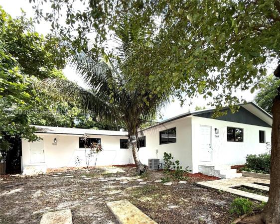 1551 NE 117th St, Unincorporated Dade County, Florida 33161, image 1