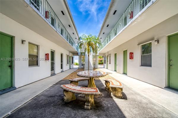 Palmview, 1824 Monroe St #10, Hollywood, Florida 33020, image 1