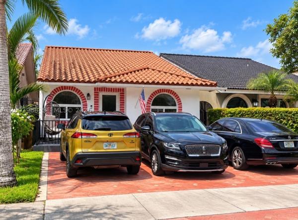 Michelle Jardins, 5920 W 20th Ln, Hialeah, Florida 33016, image 1