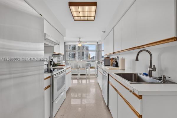 Mystic Pointe Tower 600, 3400 NE 192nd St #2012, Aventura, Florida 33180, image 1