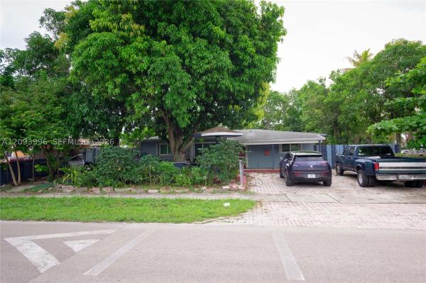 Kendall Green, 140 NE 17th Ct, Pompano Beach, Florida 33060, image 1