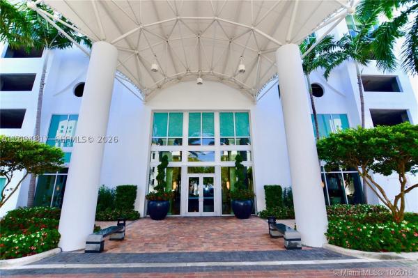 360, 7900 Harbor Island Dr #PH-19, North Bay Village, Florida 33141, image 1