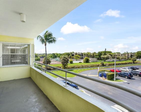 10765 SW 108th Ave #305, Unincorporated Dade County, Florida 33176, image 1