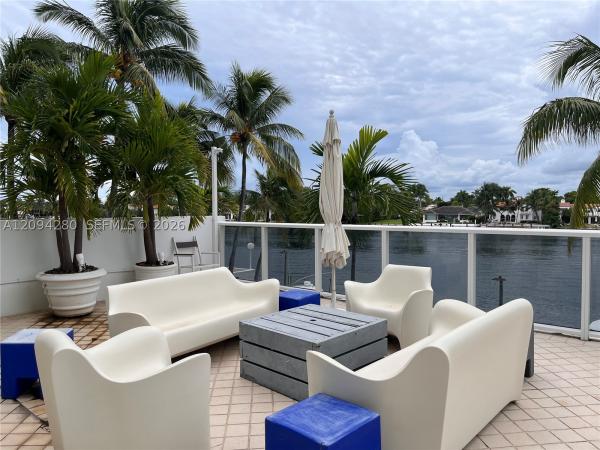 La Rive Gauche, 5880 Collins Ave #PH-1, Miami Beach, Florida 33140, image 1