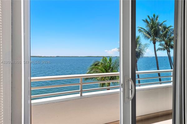 Two Tequesta Point, 808 Brickell Key Dr #304, Miami, Florida 33131, image 1