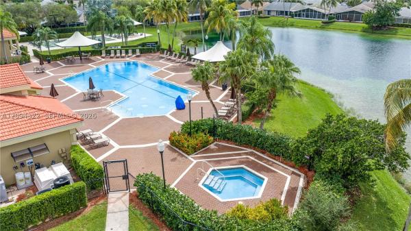 North Gate, 640 SE 22nd Ln, Homestead, Florida 33033, image 1