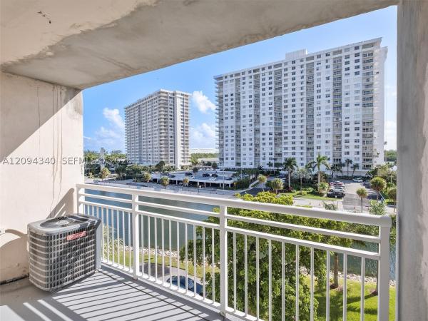 Coastal Towers, 400 Kings Point Dr #523, Sunny Isles Beach, Florida 33160, image 1