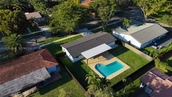 Miami Lakes Residential, 14515 Mahogany Ct, Miami Lakes, Florida 33014, image 1