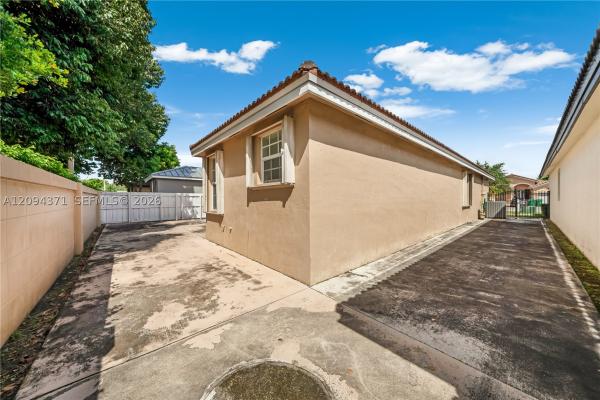 15470 SW 41st Ter, Unincorporated Dade County, Florida 33185, image 1