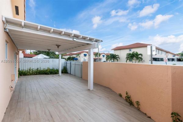 2236 W 74th Pl #9C, Hialeah, Florida 33016, image 1