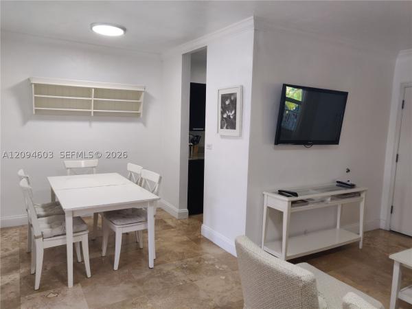 Sunrise Club, 100 N Sunrise Dr #28, Key Biscayne, Florida 33149, image 1