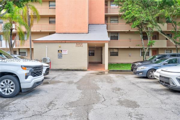 10253 NW 9th St Cir #407-6, Unincorporated Dade County, Florida 33172, image 1