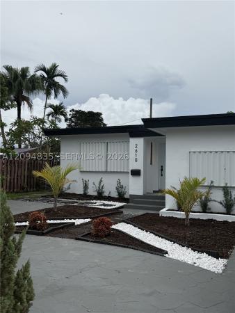 Hollywood Little Ranches, 2610 Pierce St, Hollywood, Florida 33020, image 1
