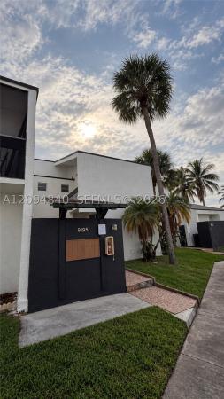 9195 Fontainebleau Blvd #4, Unincorporated Dade County, Florida 33172, image 1