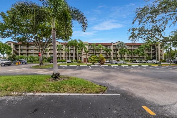 Ivanhoe At Century Village, 13101 SW 15th Ct #109R, Pembroke Pines, Florida 33027, image 1