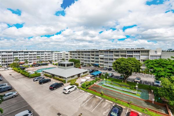 329 SE 3rd St #502P, Hallandale Beach, Florida 33009, image 1