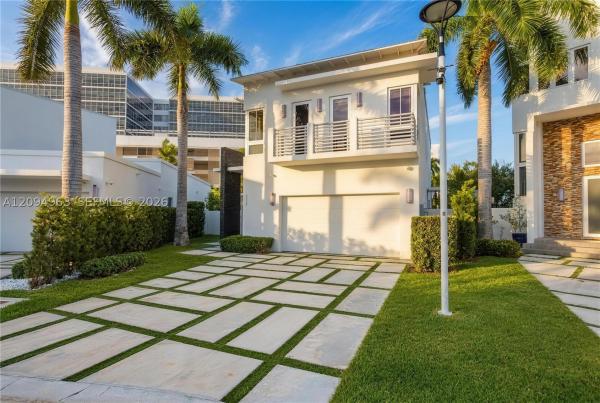 Oasis Park Square At Doral, 8221 NW 34th Dr, Doral, Florida 33122, image 1