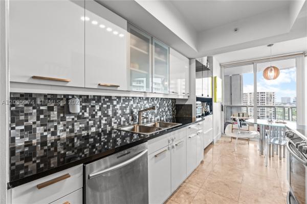 South Tower At The Point, 21055 NE 37th Ave #1703, Aventura, Florida 33180, image 1