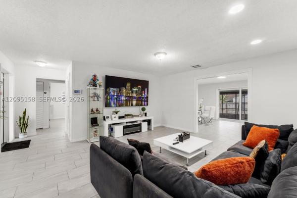 Homestead Lakes Tennessee East, 1661 N Goldeneye Ln, Homestead, Florida 33035, image 1